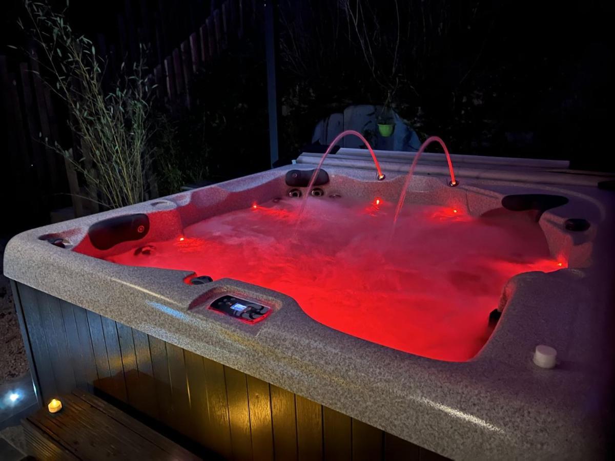 La Suite De Charme Du Mas De La Fontaine De Jonquier Avec Spa Privatif Séguret Εξωτερικό φωτογραφία